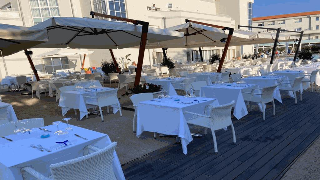 Toscana Charme Resort Tirrenia Eksteriør billede The restaurant