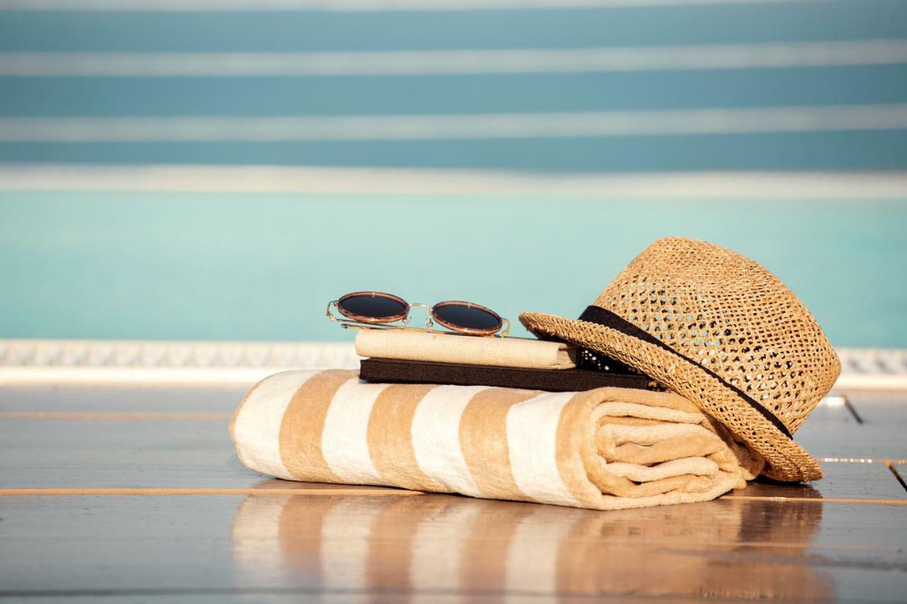 Toscana Charme Resort Tirrenia Eksteriør billede Beach towel